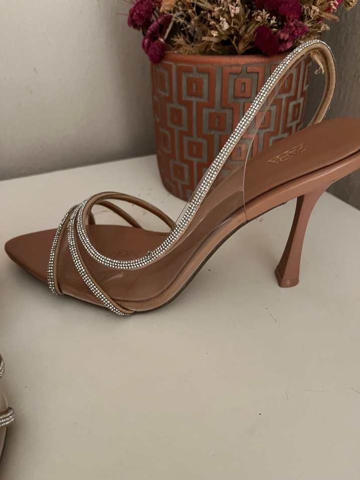 Zara Bej Deri Stiletto Topuklu Kadın Ayakkabı - Görsel 4