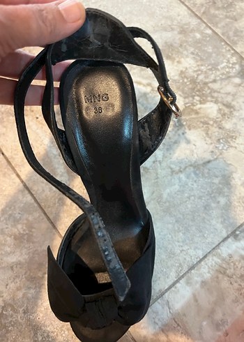 Mango Kemerli Siyah Platform Topuklu Kadın Ayakkabı - Görsel 3