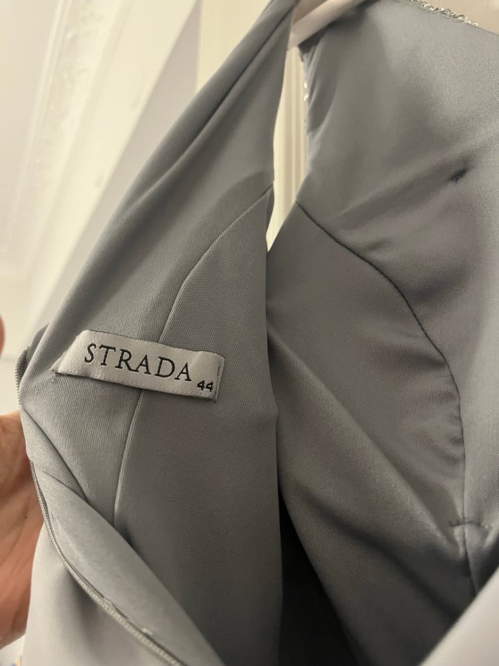 Gri Gümüş Payet İşlemeli, Zarif Kesim Abiye Elbise - Görsel 4