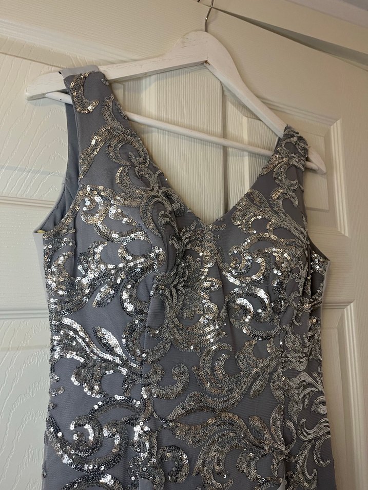 Gri Gümüş Payet İşlemeli, Zarif Kesim Abiye Elbise - Görsel 2