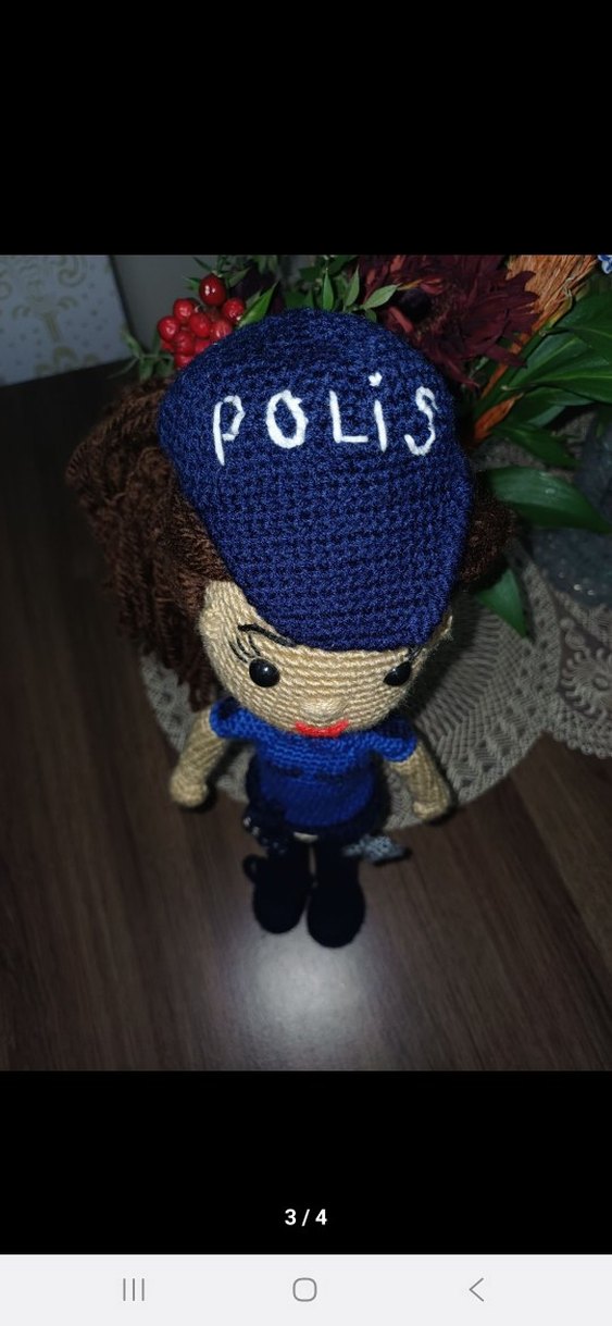 Mavi Kasketli Polis Amigurumi Örgü Bebek - Görsel 3
