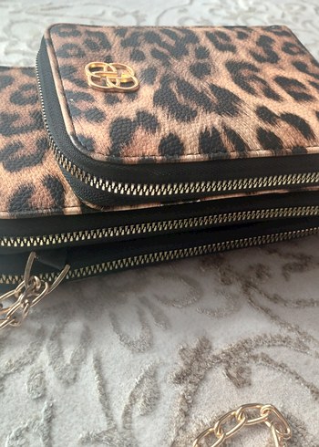 Zincir Detaylı Leopar Desenli Kadın Deri Çanta - Görsel 2