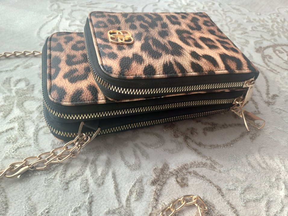 Zincir Detaylı Leopar Desenli Kadın Deri Çanta - Görsel 2