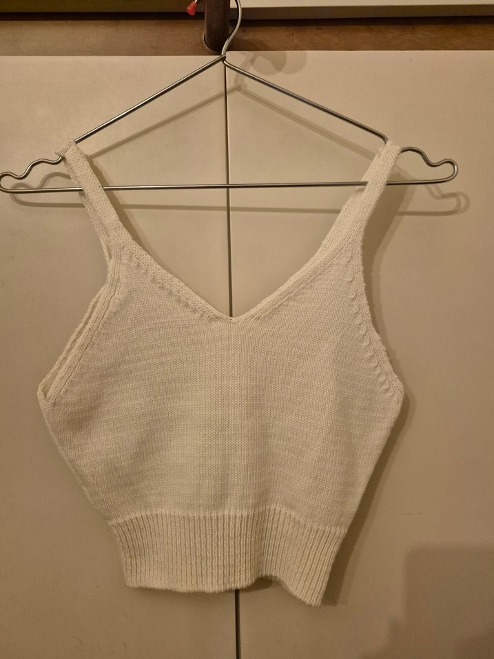 Beyaz V Yaka Örgü Kadın Kazak - Görsel 4