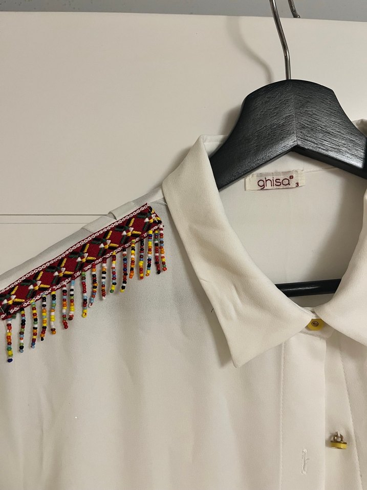 Nakışlı Beyaz Uzun Kollu Kadın Tesettür Gömlek - Görsel 2