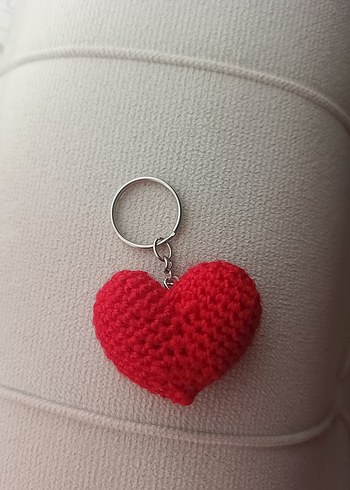 Kırmızı Örgü Kalp Anahtarlık - Görsel 2