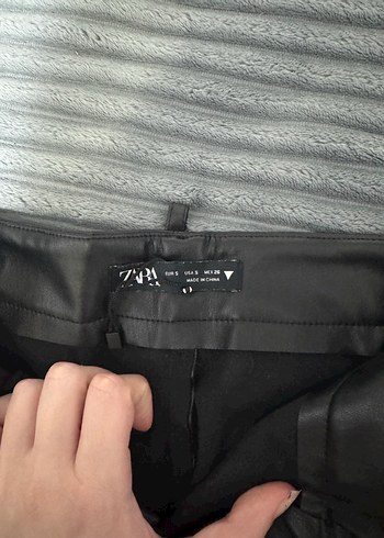 Siyah Deri Pantolon Zara - Görsel 3