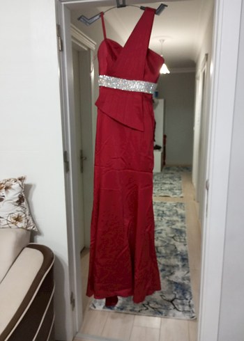 bordo Parlak Drapeli Abiye Elbise - Görsel 2