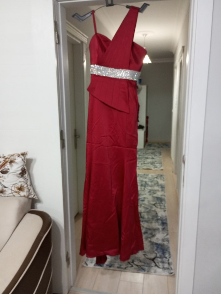 bordo Parlak Drapeli Abiye Elbise - Görsel 2