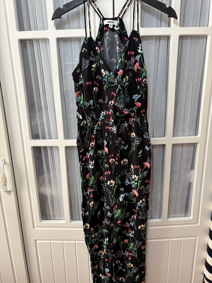 Çiçek Desenli Uzun Askılı Tulum - Görsel 2