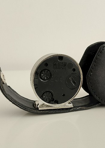 Siyah Deri Kılıflı Masa Saati - Görsel 4