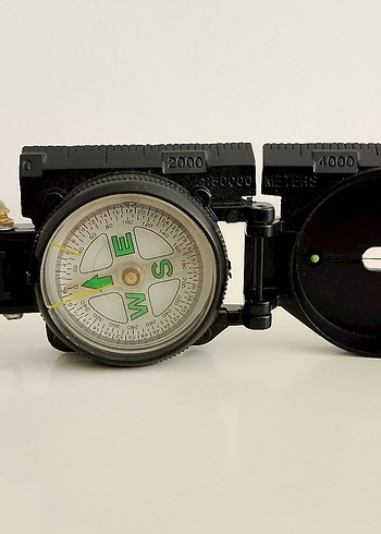 Siyah Katlanabilir Pusula - Görsel 2