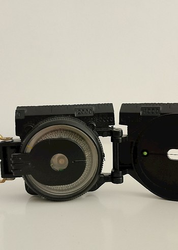 Siyah Katlanabilir Pusula - Görsel 3