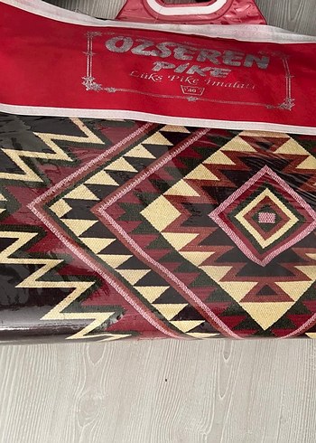 Bordo Baskılı Geleneksel Halı kilim