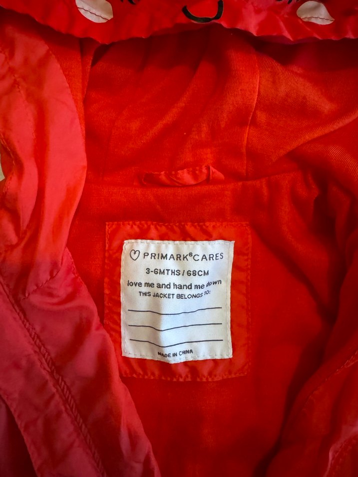 Primark Kırmızı Kapüşonlu Yağmurluk Rüzgarlık - Görsel 2