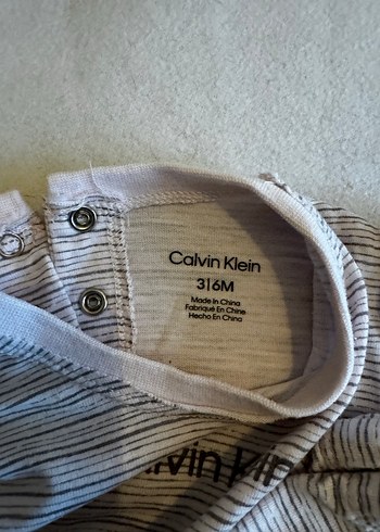 Calvin Klein Çizgili Kız Bebek Takımı - Görsel 2