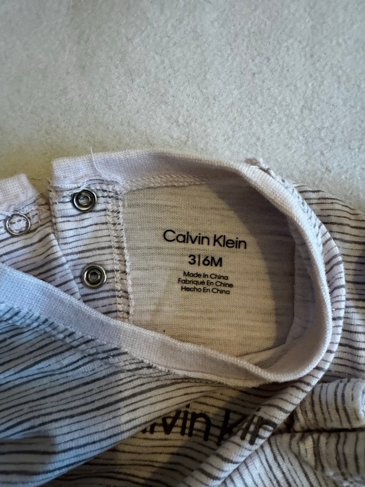 Calvin Klein Çizgili Kız Bebek Takımı - Görsel 2