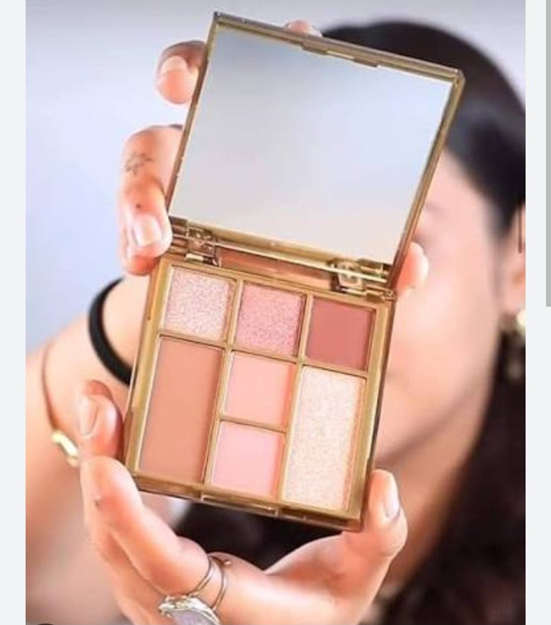 Bej Tonlarda Açık Renkli Göz Farı Paleti - Görsel 3