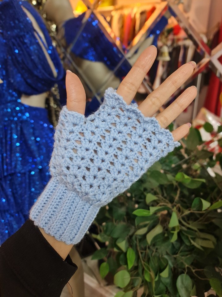 Mavi Örgü Parmaksız Kadın Eldiveni - Görsel 2