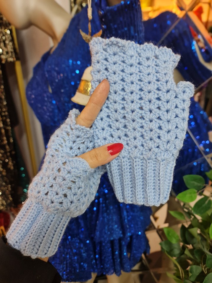 Mavi Örgü Parmaksız Kadın Eldiveni - Görsel 3