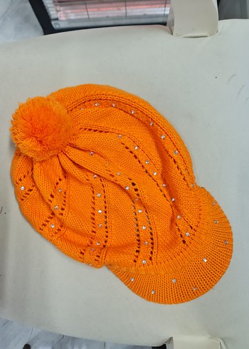 Turuncu Ponponlu Kadın Örgü Bere - Görsel 3