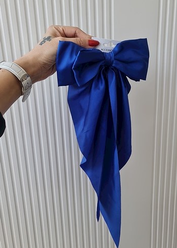 Parlak Mavi Saten Fiyonk Saç Aksesuarı - Görsel 2