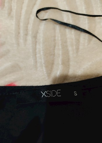 Siyah V Yaka Kısa Kollu Kadın Elbise - Görsel 2