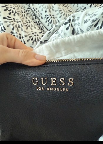GUESS Siyah Deri Zincir Askılı Çanta - Görsel 6