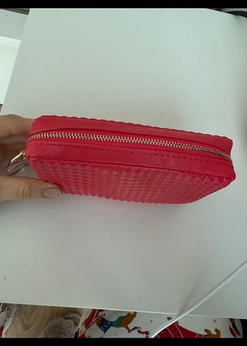 Valentino makyaj çantası - Görsel 3