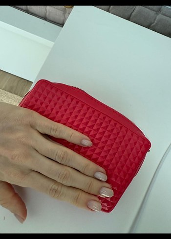 Valentino makyaj çantası - Görsel 4