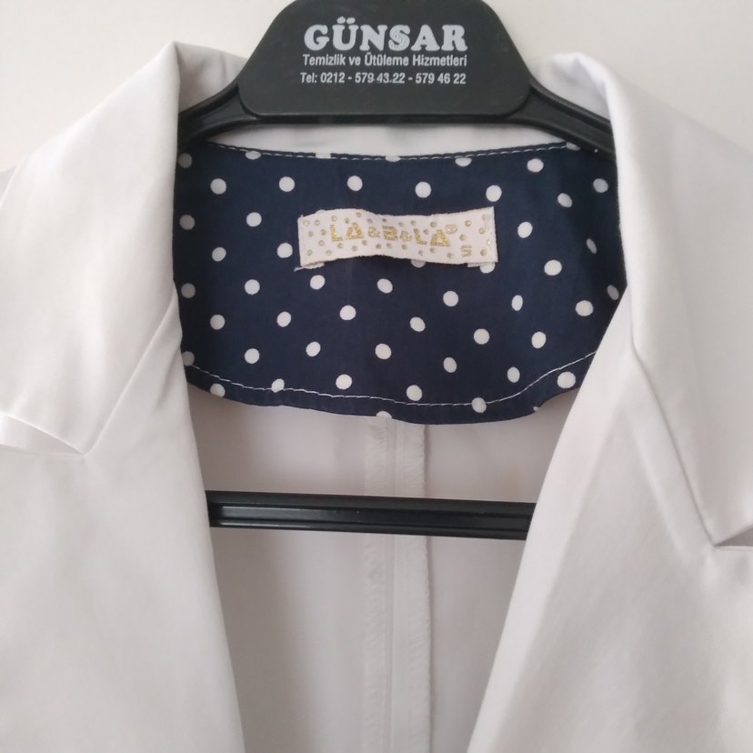 Kadın Beyaz Düğmeli Kısa Kollu Blazer - Görsel 2