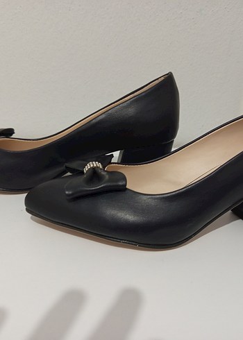 Sultan Siyah Stiletto Fiyonklu Kadın Ayakkabı - Görsel 2