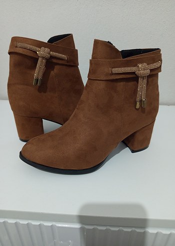 Kahverengi Süet Kadın Dolgu Topuklu Bot - Görsel 2