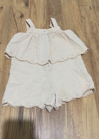 Kız Bebek Bej Nakışlı Fırfırlı Kolsuz Takım - Görsel 2