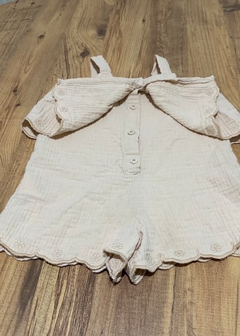 Kız Bebek Bej Nakışlı Fırfırlı Kolsuz Takım - Görsel 3