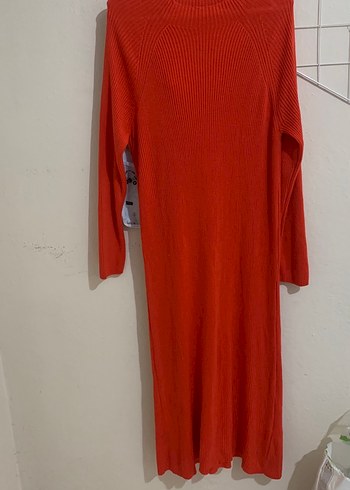 Kırmızı Triko Yüksek Yakalı Uzun Elbise - Görsel 2