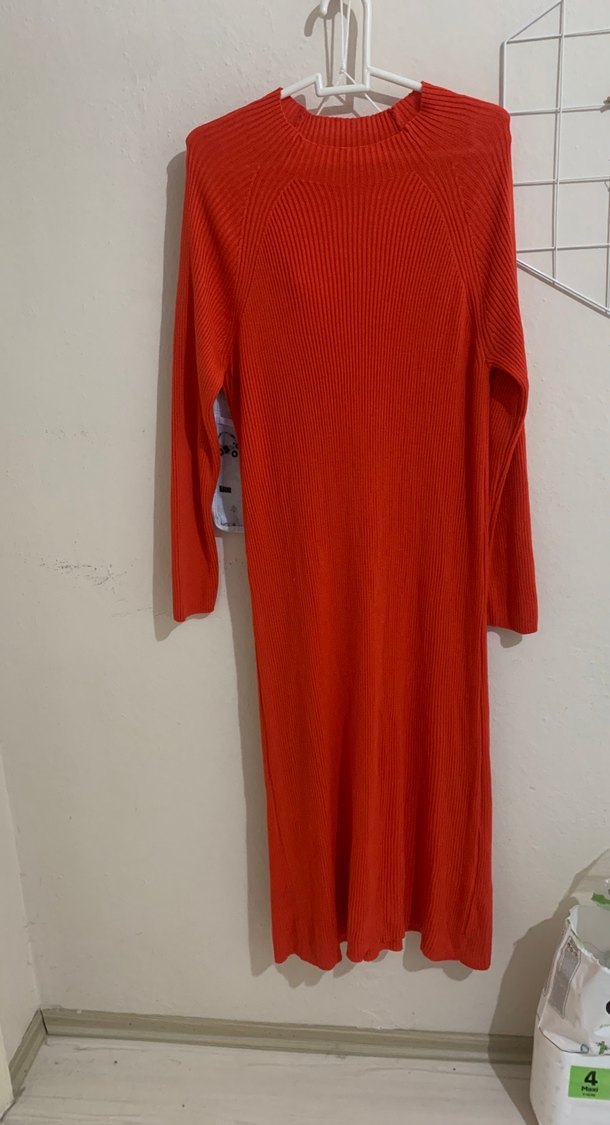 Kırmızı Triko Yüksek Yakalı Uzun Elbise - Görsel 2