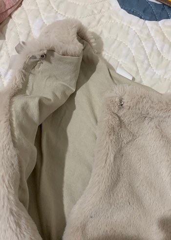 Kız Çocuk Kürklü Bej Yelek - Görsel 2