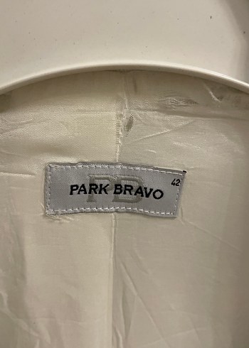 Düğmeli Beyaz Kadın Blazer Ceket - Görsel 2