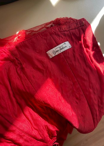 Kırmızı Nakışlı Uzun Abiye Elbise - Görsel 7