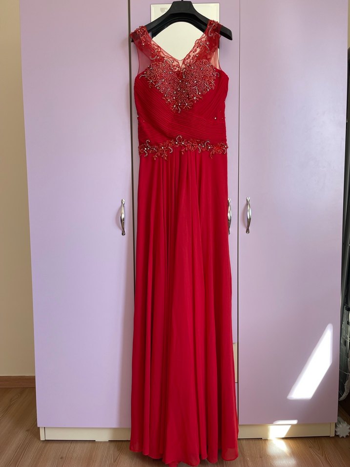 Kırmızı Nakışlı Uzun Abiye Elbise - Görsel 2