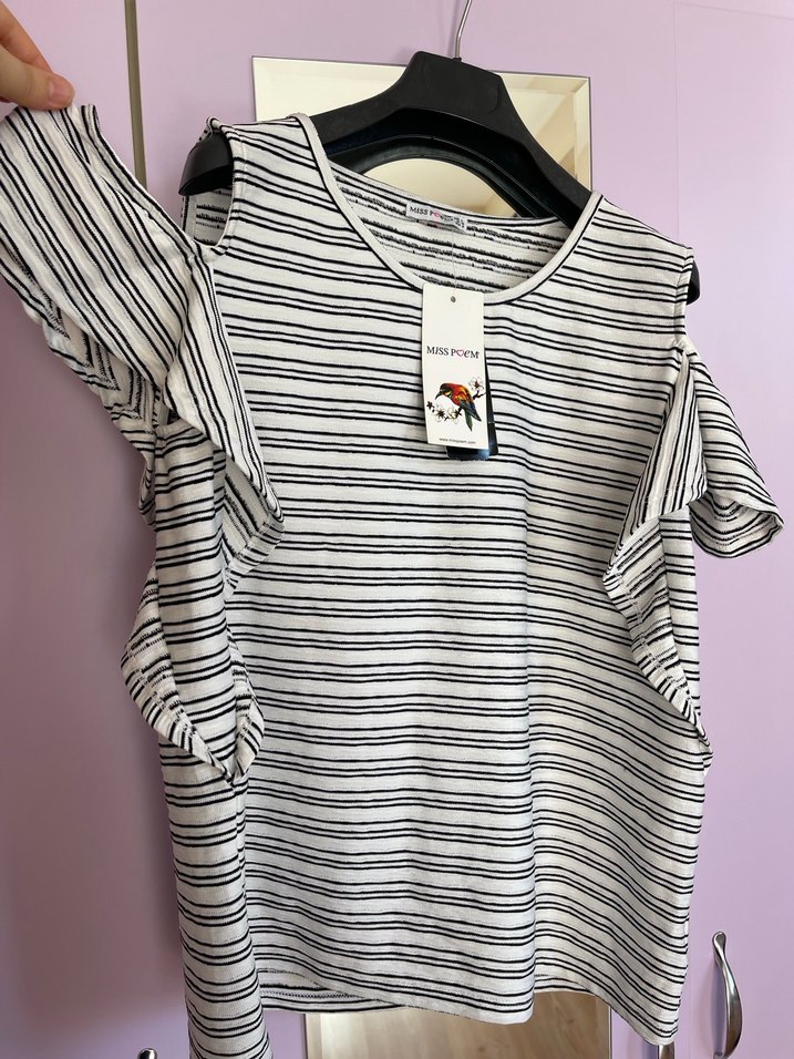 Gri Çizgili Fırfırlı Kısa Kollu Kadın Tişört - Görsel 2
