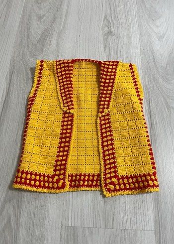 Nakışlı Sarı Kız Örme Yelek - Görsel 3