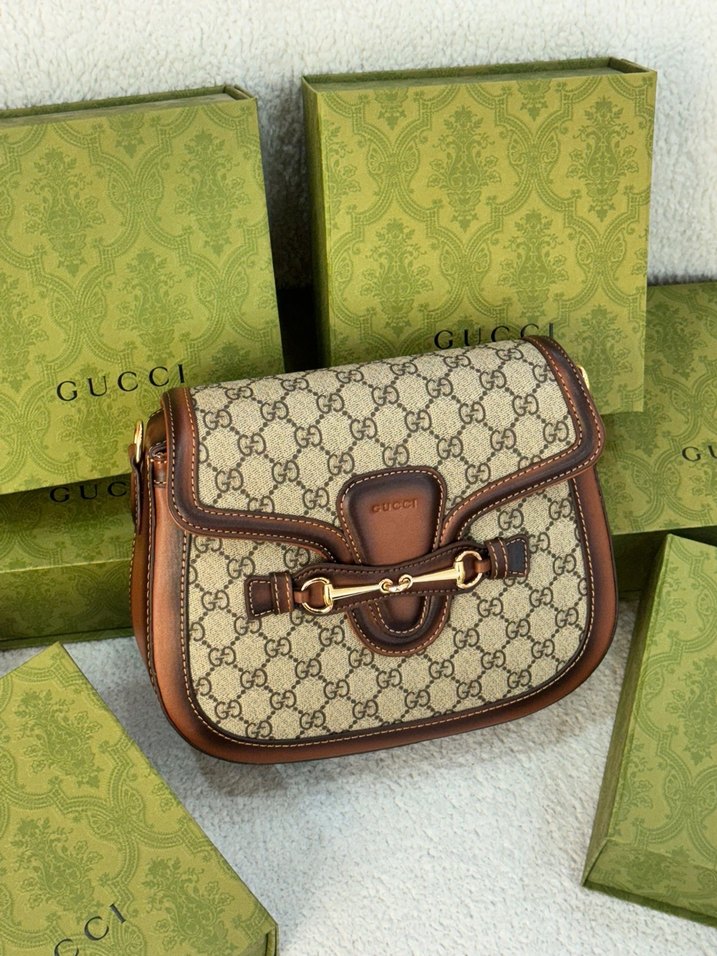 Gucci Çift Askılı ve Toka Detaylı Kadın Çantası - Görsel 2