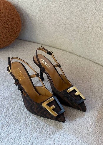 Kahverengi Deri Tokalı Stiletto - Görsel 2