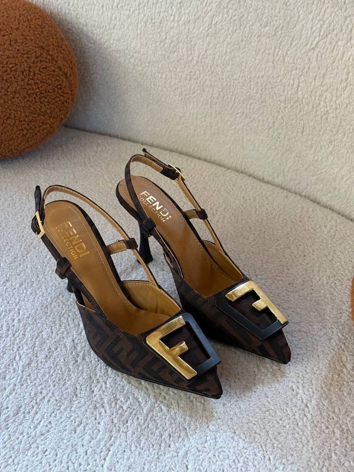 Kahverengi Deri Tokalı Stiletto - Görsel 2