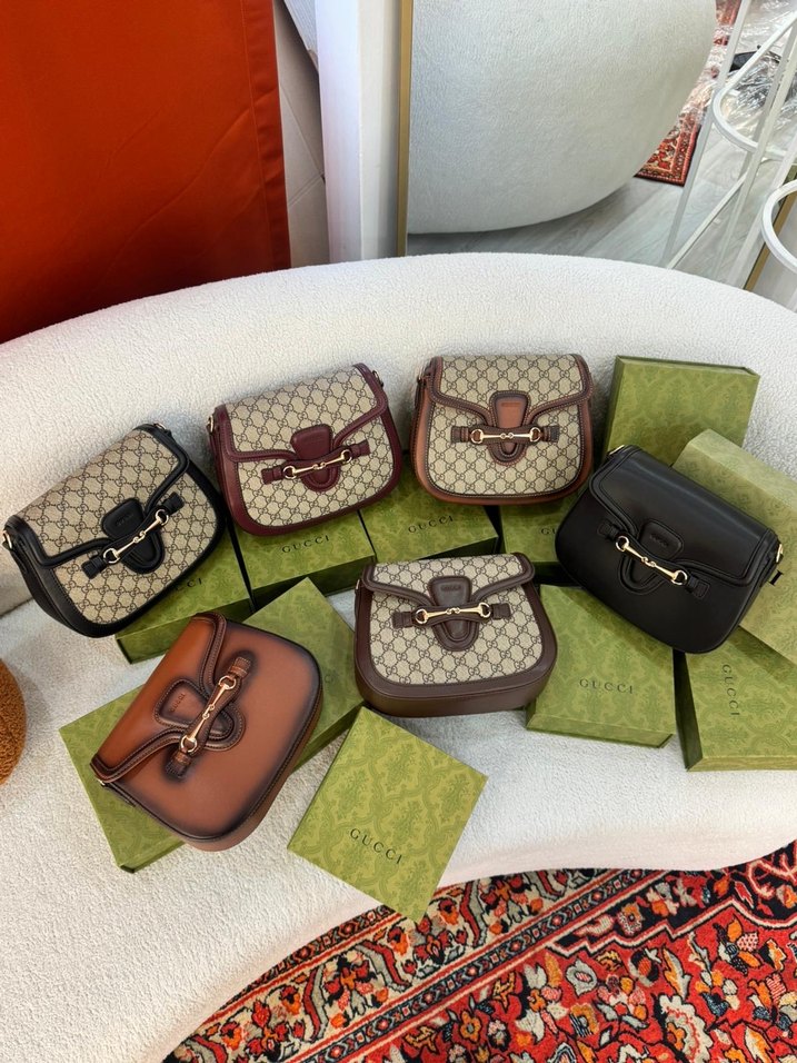 Gucci Çift Askılı ve Toka Detaylı Kadın Çantası - Görsel 5