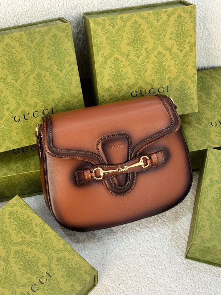 Gucci Çift Askılı ve Toka Detaylı Kadın Çantası - Görsel 2