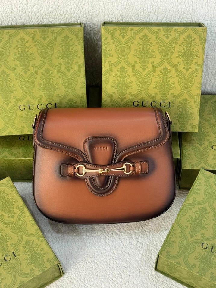 Gucci Çift Askılı ve Toka Detaylı Kadın Çantası - Görsel 4