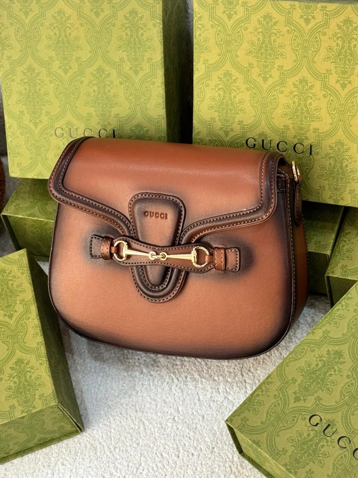 Gucci Çift Askılı ve Toka Detaylı Kadın Çantası - Görsel 3